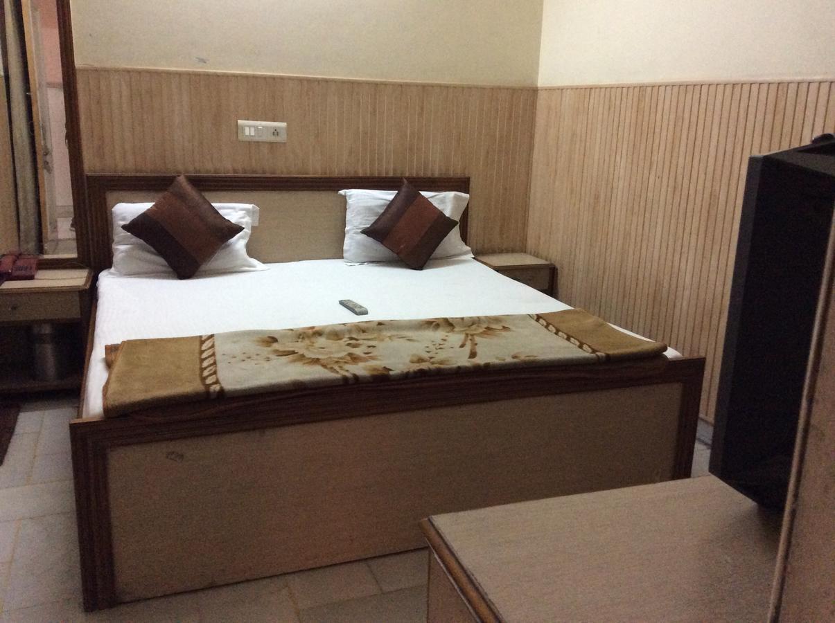 Hotel Hilroz Amritsar Dış mekan fotoğraf