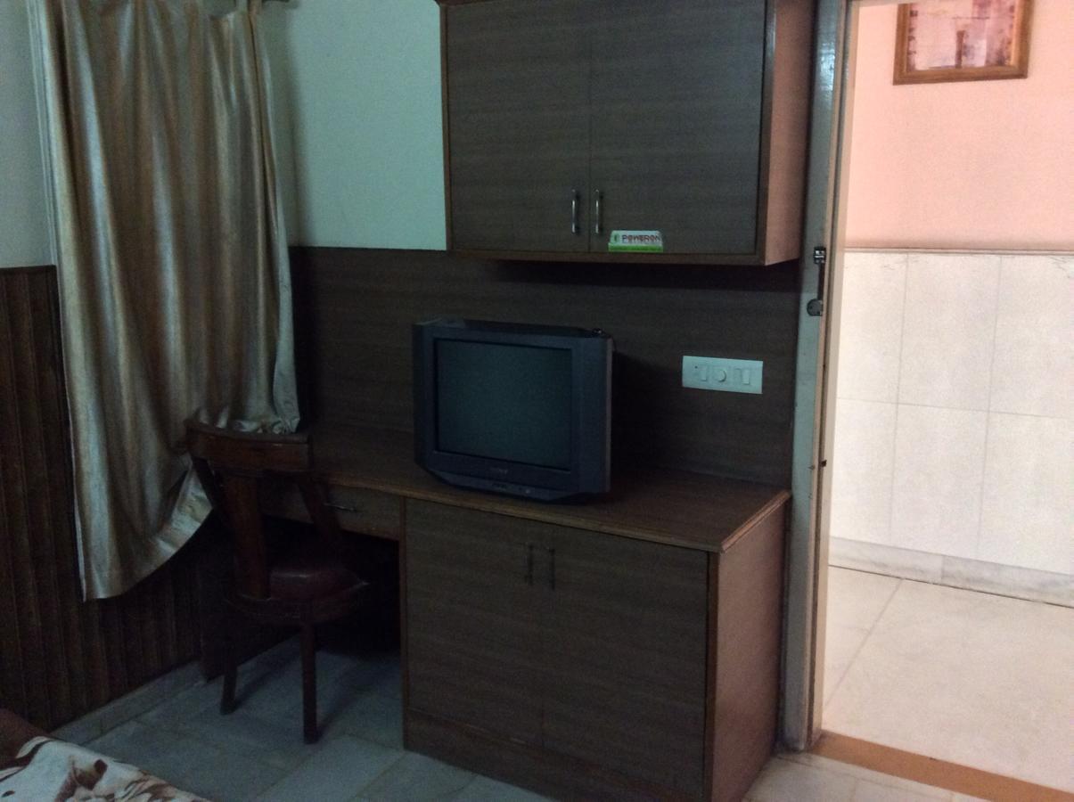 Hotel Hilroz Amritsar Dış mekan fotoğraf